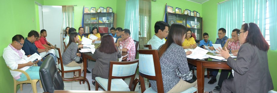 OIC-City Director Belina Herman of Angeles City convenes the City Awards Committee