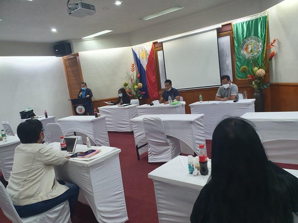 Governor Fernando leads the PIATF meeting as the province shifts back to MECQ